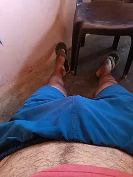 Snapshot of Desindianbull69 chatting on June 23, 3:26 am Desindianbull69 online show from June 23, 3:26 am