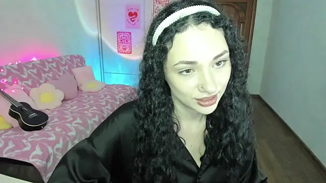 Snapshot of elisskriter chatting on June 23, 12:36 pm elisskriter online show from June 23, 12:36 pm