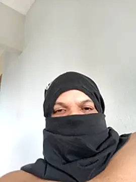 Snapshot of FFelipe000777 chatting on July 2, 3:29 pm FFelipe000777 online show from July 2, 3:29 pm