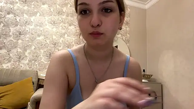 CloudyFoxy online show from June 19, 9:40 pm