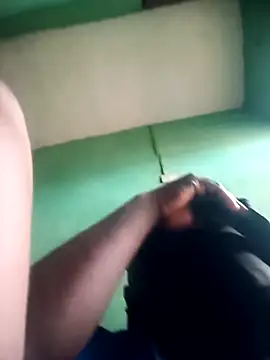 holyboymmmm online show from June 8, 4:51 pm
