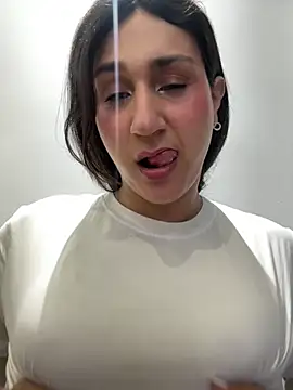 AryloverX online show from June 30, 9:27 pm