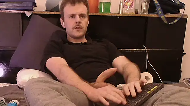 Snapshot of kinkyboipig chatting on June 17, 7:44 am kinkyboipig online show from June 17, 7:44 am