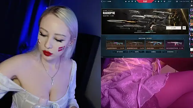 Snapshot of roxxyrowe chatting on July 11, 8:44 pm roxxyrowe online show from July 11, 8:44 pm