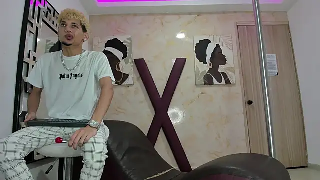 Hot skinny guys online show from July 7, 7:40 pm