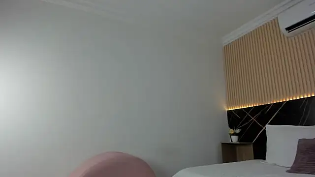 Bruno fox online show from July 6, 8:11 pm