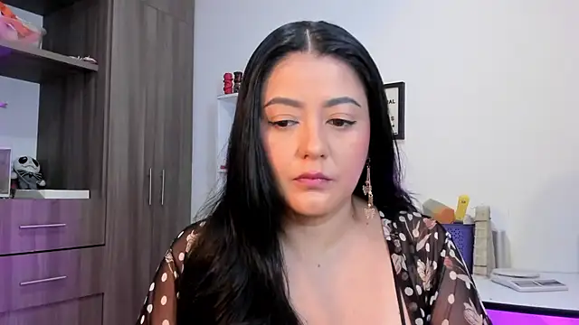 Snapshot of LauraToro_ chatting on June 16, 1:36 pm LauraToro online show from June 16, 1:36 pm