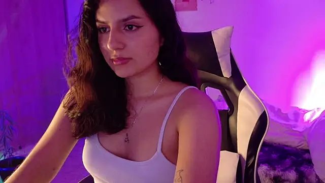 Snapshot of Selenyx_3 chatting on June 25, 5:23 am Selenyx 3 online show from June 25, 5:23 am