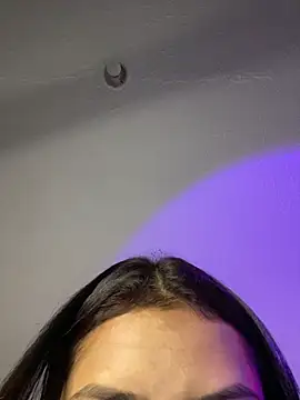 Snapshot of victoriaa_luxe chatting on June 16, 8:00 pm victoriaa luxe online show from June 16, 8:00 pm