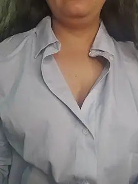 Snapshot of Sharma_Priya chatting on July 29, 4:32 am Sharma Priya online show from July 29, 4:32 am