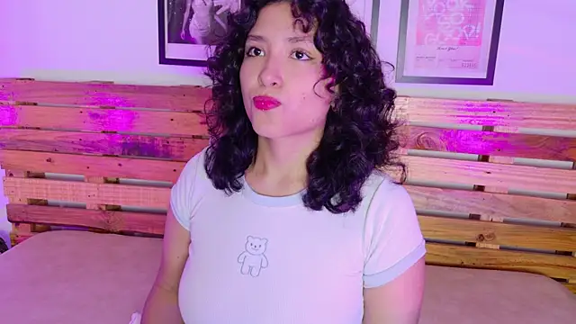 Jazz Lia  online show from July 13, 1:25 pm