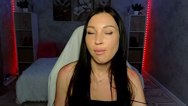 NikoleMills online show from June 10, 7:07 am