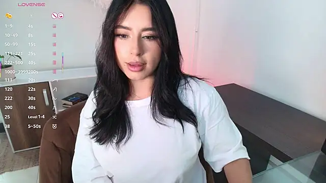 Snapshot of Isa_vargas_ chatting on June 14, 9:06 pm Isa vargas online show from June 14, 9:06 pm
