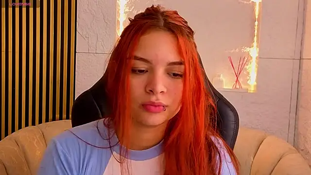 Snapshot of sofia_red_cn chatting on June 26, 1:15 pm sofia red cn online show from June 26, 1:15 pm