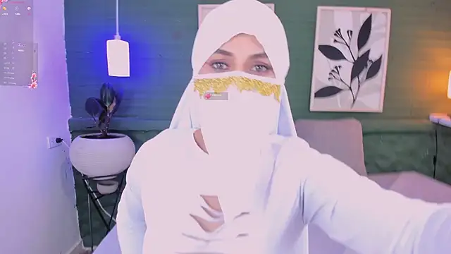 aisha k online show from July 5, 10:39 pm