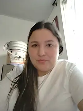 Snapshot of KatBennett chatting on July 17, 11:17 am KatBennett online show from July 17, 11:17 am