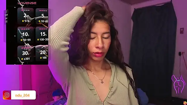 Snapshot of Siena_sofia chatting on June 15, 7:32 am Siena sofia online show from June 15, 7:32 am