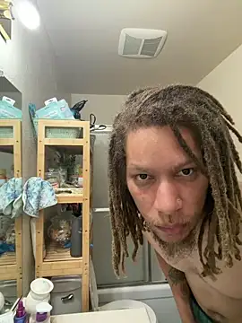 calininja831 online show from June 12, 3:22 pm