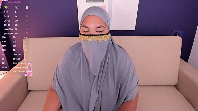 Snapshot of kitana_habib chatting on June 11, 2:26 pm kitana habib online show from June 11, 2:26 pm