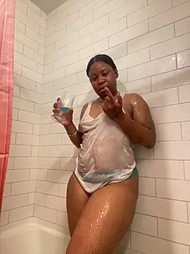 Snapshot of CurvyBabe1989 chatting on June 12, 1:15 am CurvyBabe1989 online show from June 12, 1:15 am