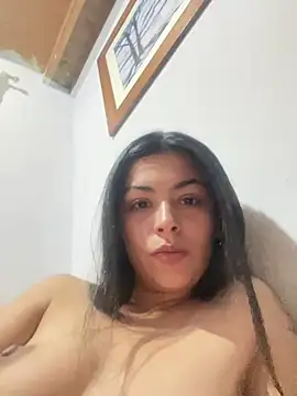 Kylie Mckenzie online show from July 18, 10:30 am