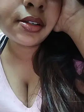 Yashika Kapoor online show from June 11, 7:28 am