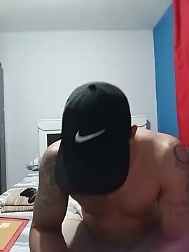 VitorBDote23cm online show from July 3, 3:35 am