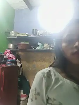 Snapshot of Cute_Merry__ chatting on June 20, 5:43 am Cute Merry online show from June 20, 5:43 am