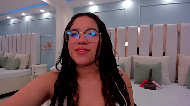 shayra alina online show from August 8, 10:56 pm