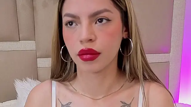 Snapshot of isa_leon18 chatting on July 20, 3:21 am isa leon18 online show from July 20, 3:21 am