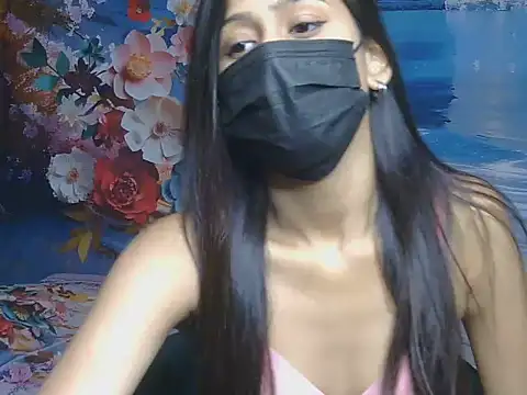 Snapshot of yours-ishu chatting on June 24, 4:44 am yours-ishu online show from June 24, 4:44 am