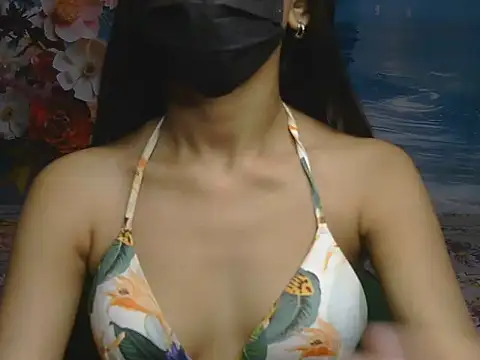 Snapshot of yours-ishu chatting on June 28, 5:02 am yours-ishu online show from June 28, 5:02 am