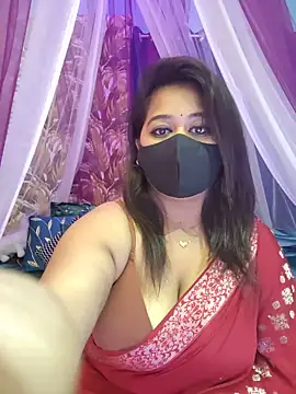 Snapshot of beauty_lisa- chatting on June 13, 6:11 am beauty lisa- online show from June 13, 6:11 am