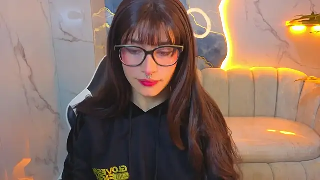 Snapshot of Lily_Tx chatting on June 18, 12:42 pm Lily Tx online show from June 18, 12:42 pm