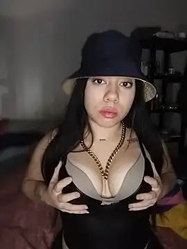 Snapshot of luannadiabla chatting on July 1, 4:51 pm luannadiabla online show from July 1, 4:51 pm