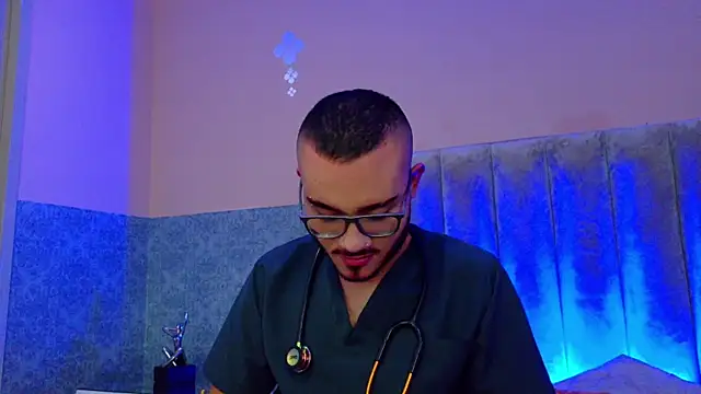 Snapshot of Matia_Zelvya chatting on June 25, 12:42 pm Matia Zelvya online show from June 25, 12:42 pm