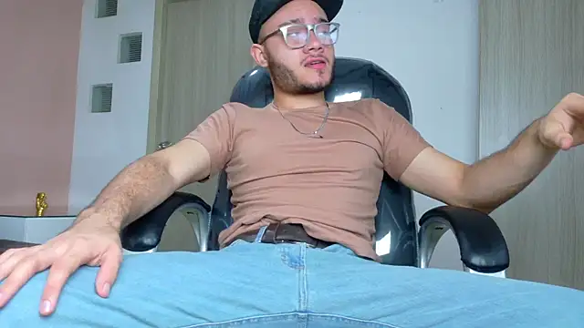 Snapshot of Matia_Zelvya chatting on July 3, 11:38 am Matia Zelvya online show from July 3, 11:38 am