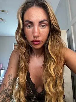 KaceySouthX online show from June 21, 2:30 pm