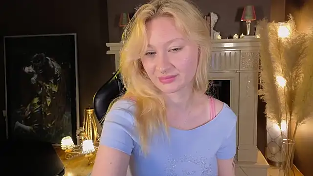 Snapshot of So_sofia chatting on June 11, 11:25 pm So sofia online show from June 11, 11:25 pm