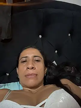 Snapshot of paolaqueenxx chatting on June 14, 10:06 am paolaqueenxx online show from June 14, 10:06 am