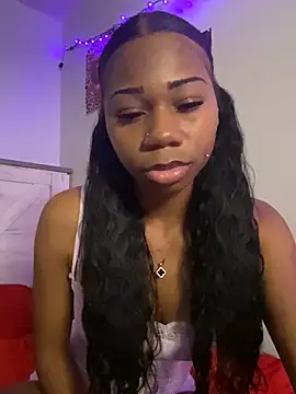 Snapshot of AllurexLive chatting on June 16, 1:52 am AllurexLive online show from June 16, 1:52 am