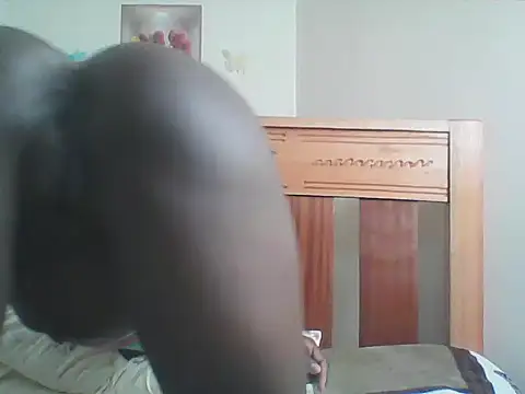 Snapshot of cutechocolate chatting on June 17, 1:23 pm cutechocolate online show from June 17, 1:23 pm