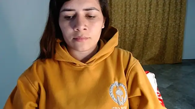 Snapshot of Luna_zoe chatting on August 2, 1:37 am Luna zoe online show from August 2, 1:37 am