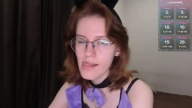 Snapshot of PliantMissus chatting on July 5, 7:10 pm PliantMissus online show from July 5, 7:10 pm