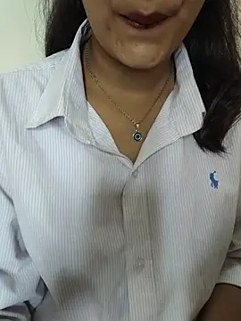 Snapshot of Ritika_jha01 chatting on July 11, 5:10 am Ritika jha01 online show from July 11, 5:10 am