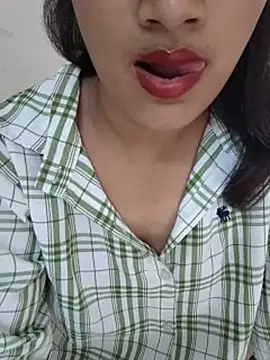 Snapshot of Ritika_jha01 chatting on July 12, 5:09 am Ritika jha01 online show from July 12, 5:09 am