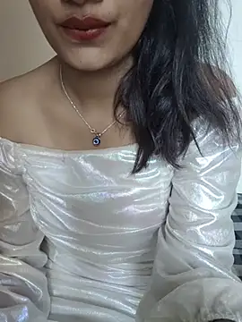 Snapshot of Ritika_jha01 chatting on July 14, 6:18 am Ritika jha01 online show from July 14, 6:18 am