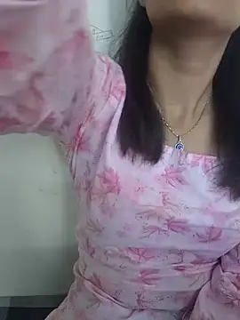 Snapshot of Ritika_jha01 chatting on July 18, 6:39 am Ritika jha01 online show from July 18, 6:39 am