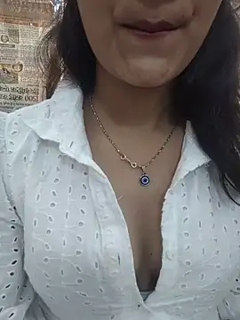 Snapshot of Ritika_jha01 chatting on July 27, 5:25 am Ritika jha01 online show from July 27, 5:25 am