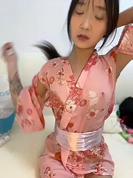 Snapshot of zhili77888 chatting on July 13, 12:30 pm zhili77888 online show from July 13, 12:30 pm